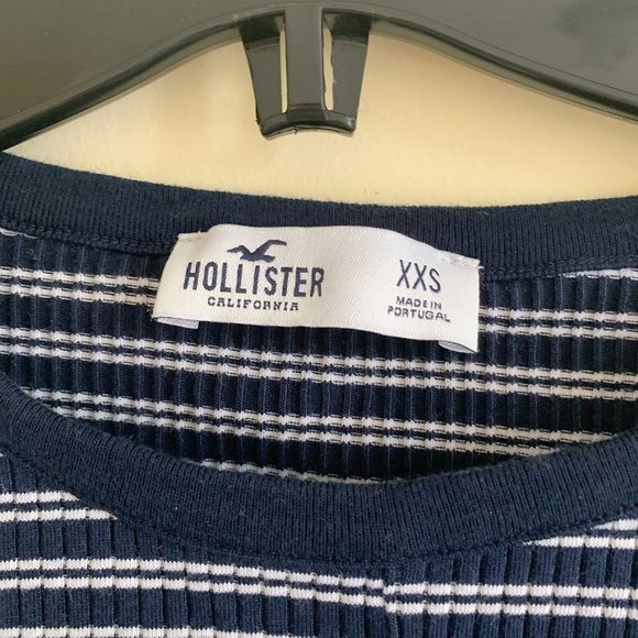 🖤Navy Striped Crop Top🖤 - Picture 4 of 4